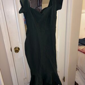 Elegant Dark Green Midi Dress